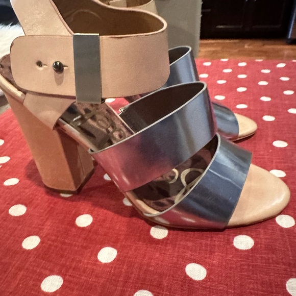 Sam Edelman Yelena Block Heels Sandals. Silver strap sandals - Picture 9 of 14